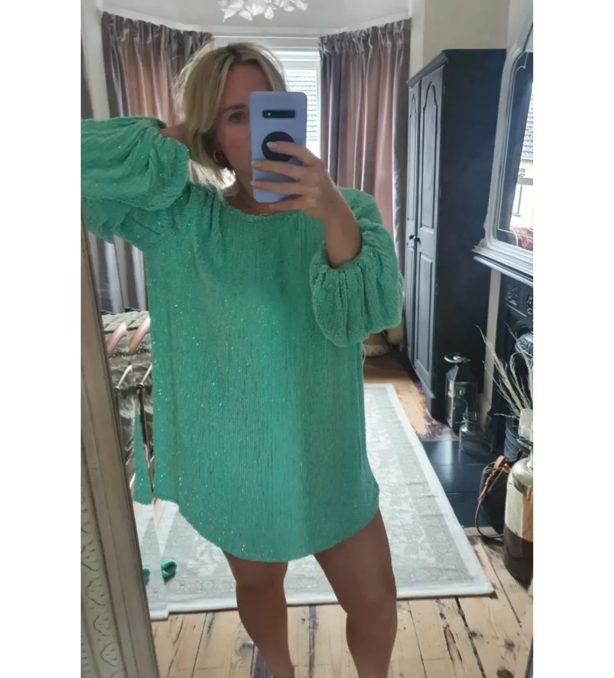 Retrofête Grace Sequin Mini Dress Green Size S/UK 8 for rent on The Volte - main image