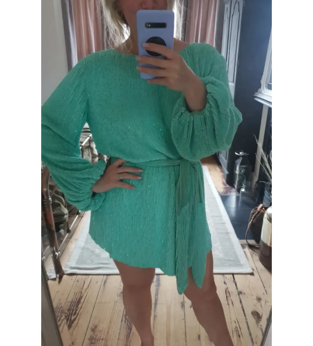 Retrofête Grace Sequin Mini Dress Green Size S/UK 8 for rent on The Volte - main image