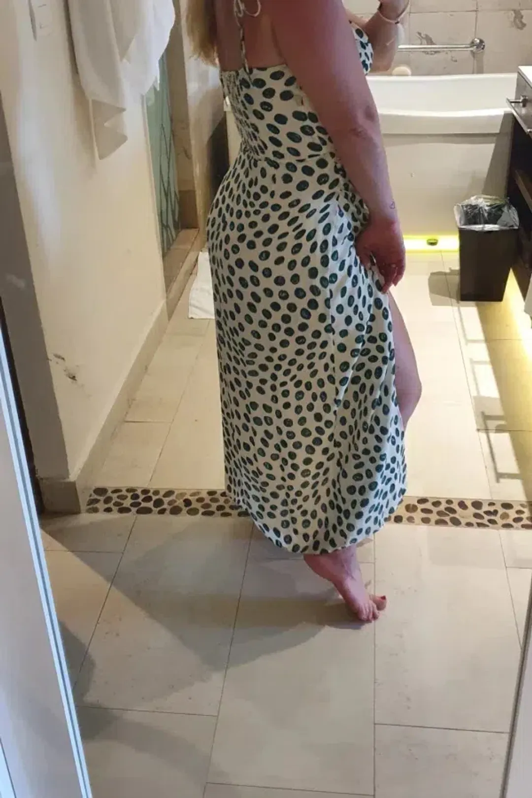 Reformation Kourtney Midi Dress Tapioca Print Size 10 for rent on The Volte - main image