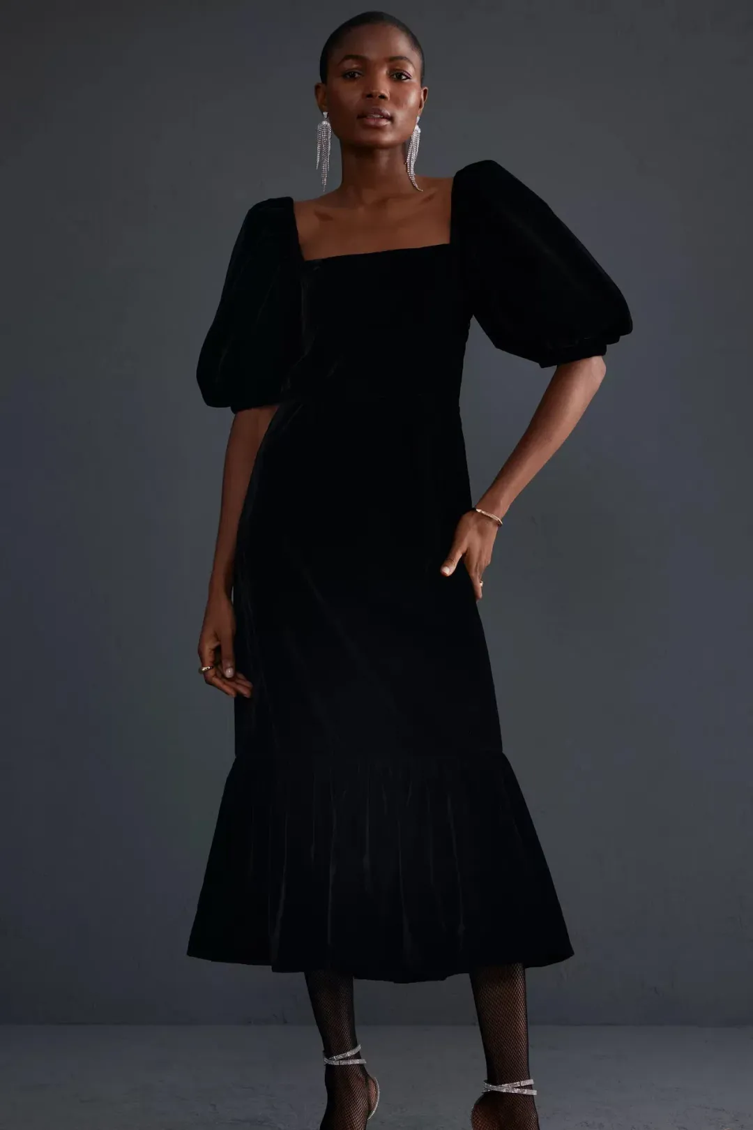 Queens of Archive Genie Velvet Midi Dress Black Size M / UK 10 for rent on The Volte - main image